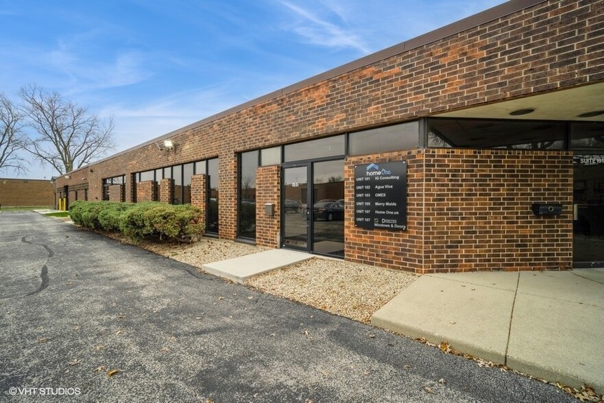 300 Marquardt Dr, Wheeling, IL à louer - Photo de l’immeuble – Image 2 sur 11