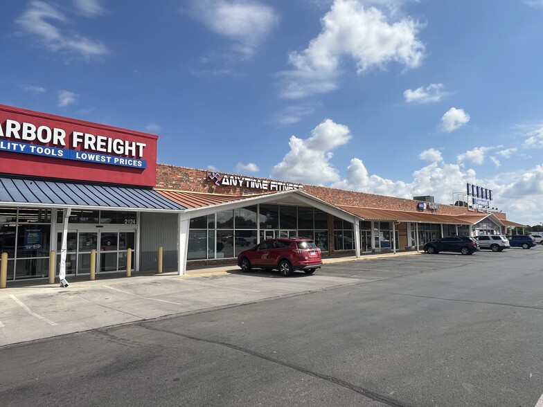 2110 Oklahoma Ave, Woodward, OK à louer - Photo de l’immeuble – Image 1 sur 11