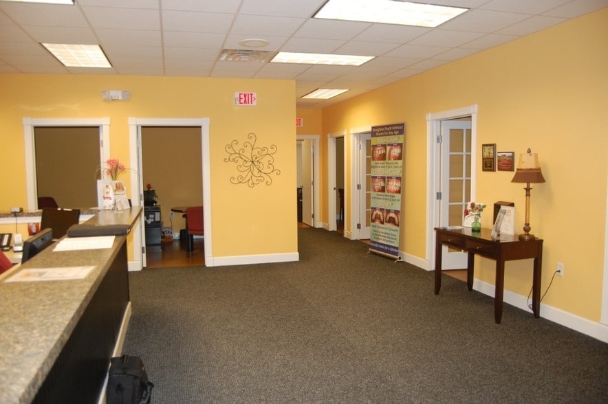 5007 Transit Rd, Depew, NY à louer - Photo de l’immeuble – Image 3 sur 9