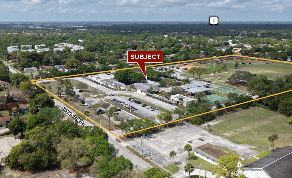 3850 16th St, Vero Beach, FL à vendre - Photo de l’immeuble – Image 1 sur 4