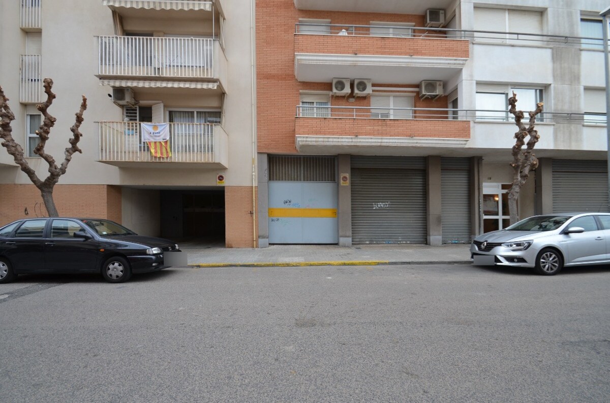 Local commercial dans Vilanova i la Geltrú, Barcelona à louer Photo de la construction– Image 1 sur 6