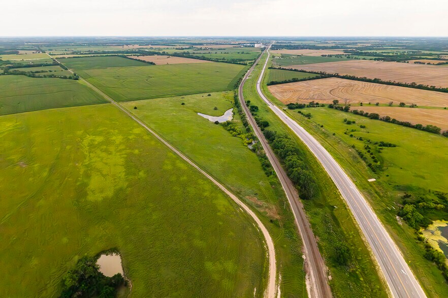 7997 Webb rd, Walton, KS à vendre - Photo de l’immeuble – Image 2 sur 42
