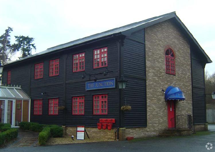 The Street, Woodbridge à louer Photo principale– Image 1 sur 6