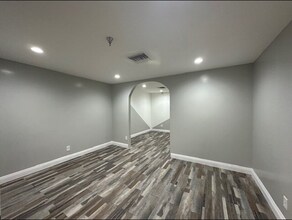 14173 Green Tree Blvd, Victorville, CA à louer Photo intérieure– Image 2 sur 9