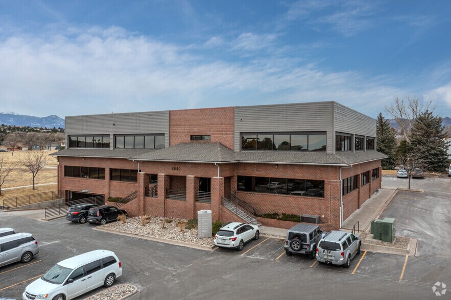 5526 N Academy Blvd, Colorado Springs, CO à louer - Photo de l’immeuble – Image 3 sur 7