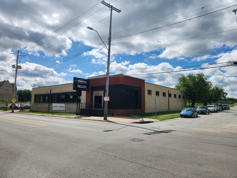 1301 E 31st St, Kansas City, MO à louer - Photo de l’immeuble – Image 3 sur 12