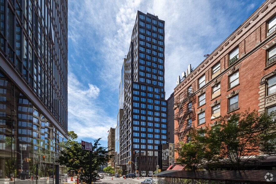 111 Varick St, New York, NY à louer - Photo de l’immeuble – Image 2 sur 4