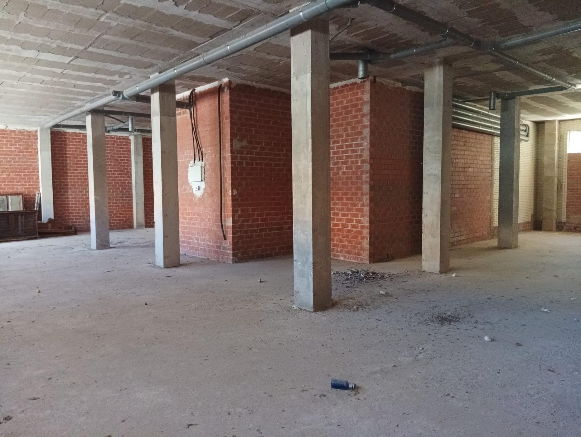 Local commercial dans Cáceres à louer Photo de l’immeuble– Image 1 sur 7