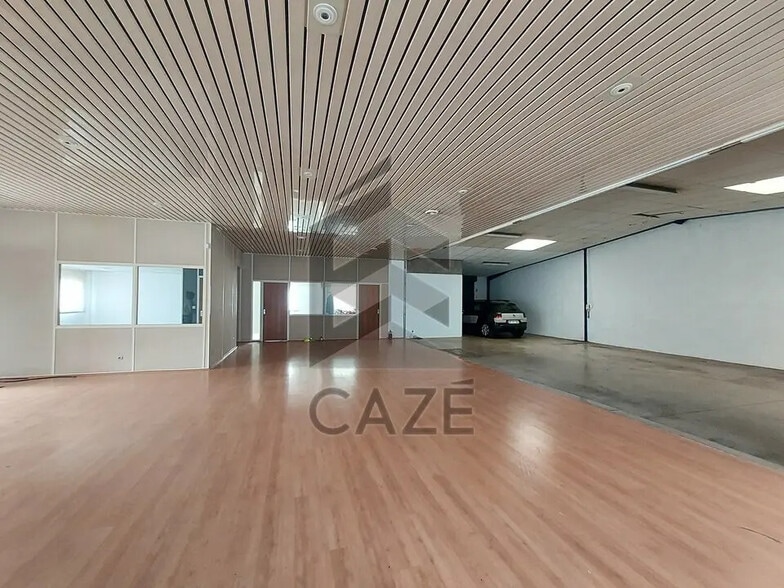 Local d’activités dans Mérignac à louer - Photo intérieure – Image 2 sur 4