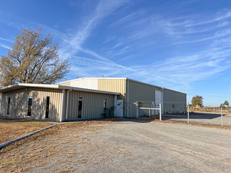 601 Truck Byp, Drumright, OK à vendre - Photo de l’immeuble – Image 1 sur 8