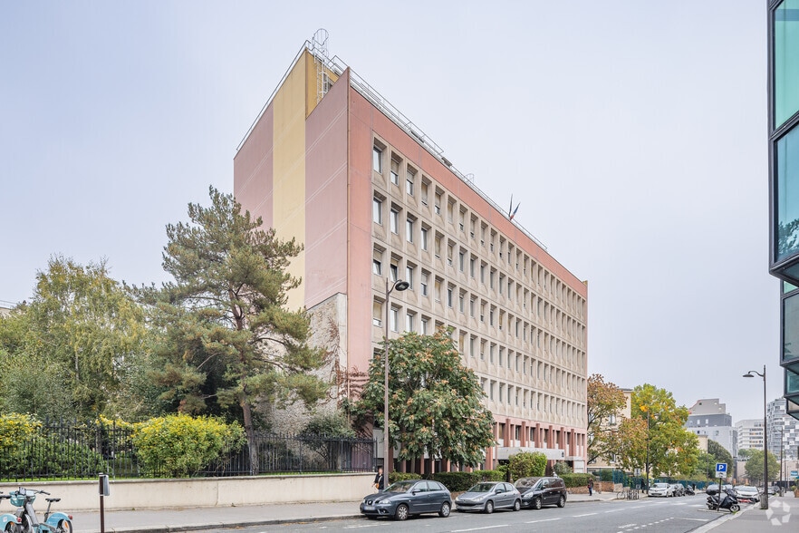 6-8 Rue Eugène Oudine, Paris à louer - Photo de l’immeuble – Image 2 sur 2
