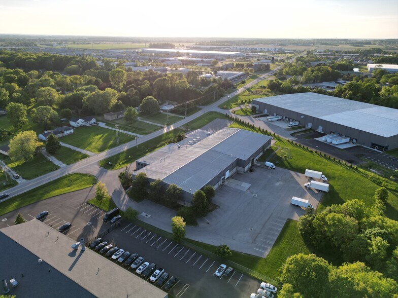 7858 Industrial Pky, Plain City, OH à louer - Photo de l’immeuble – Image 1 sur 31