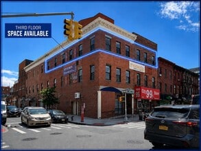 722 Myrtle Ave, Brooklyn, NY à louer Photo de l’immeuble– Image 1 sur 10