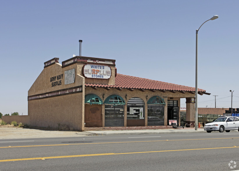 1249 Palmdale Blvd, Palmdale, CA à louer - Photo principale – Image 1 sur 5