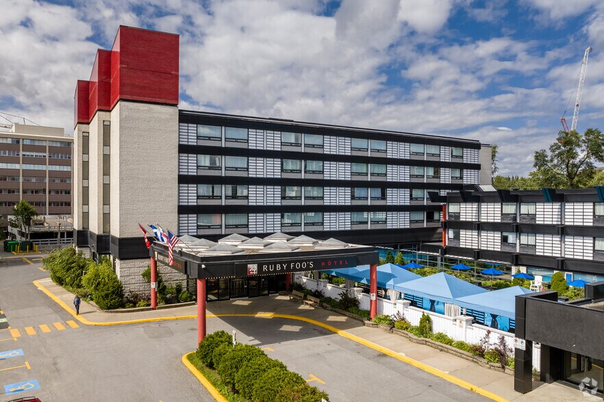 7655-7661 Boul Décarie, Montréal, QC à louer - Photo principale – Image 1 sur 9
