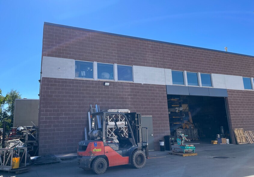 21 Deforest St, Amityville, NY à louer - Photo de l’immeuble – Image 3 sur 21