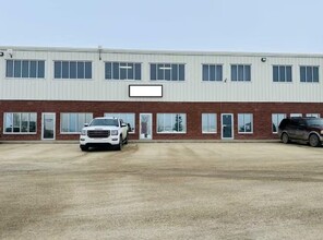 10322 74 Av, Clairmont, AB à louer Photo de l’immeuble– Image 2 sur 12