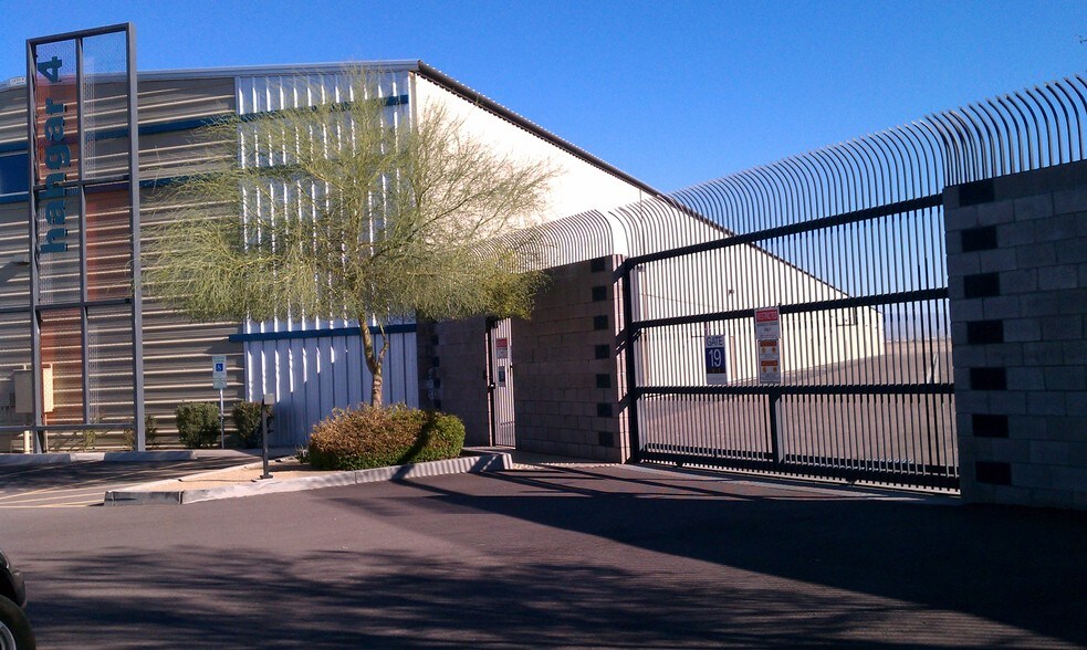 5655 S Sossaman Rd, Mesa, AZ à vendre - Photo de l’immeuble – Image 3 sur 8