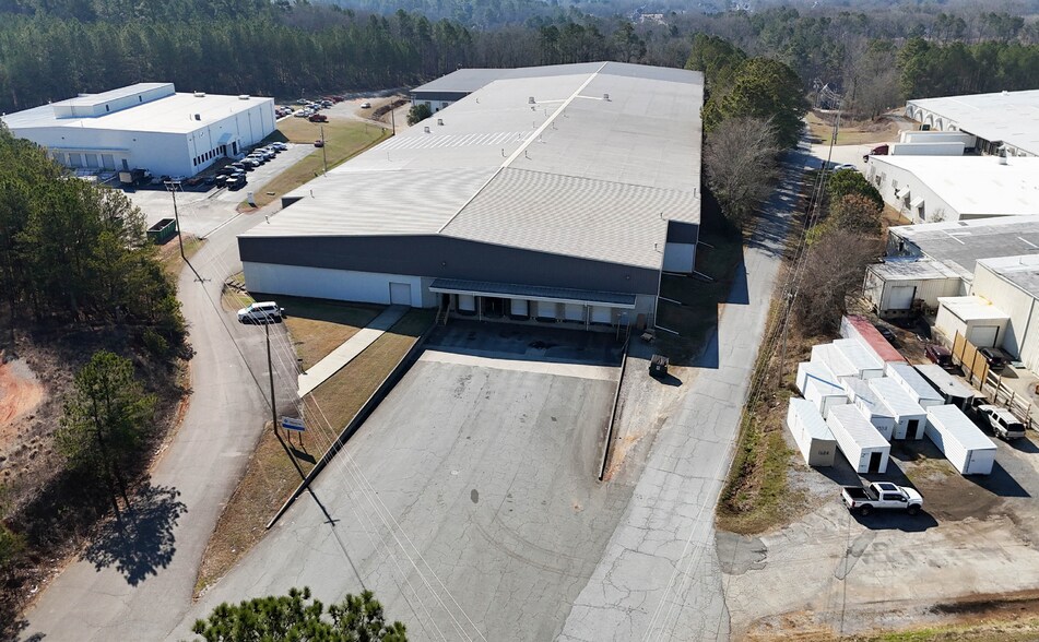 220 River Dr, Cartersville, GA à louer - Photo de l’immeuble – Image 1 sur 14