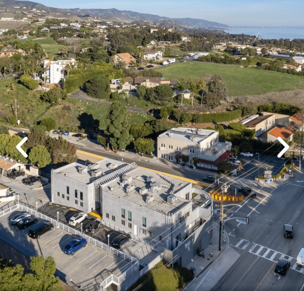 28955 Pacific Coast Hwy, Malibu, CA à louer - Photo intérieure – Image 2 sur 12