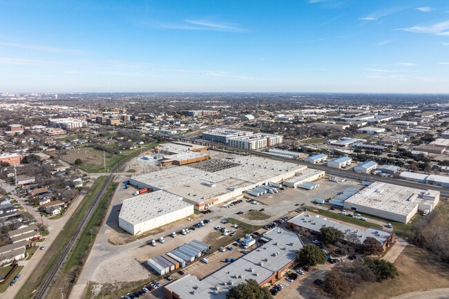 Plus de détails pour 910 10th St, Plano, TX - Différents types d’espaces à louer