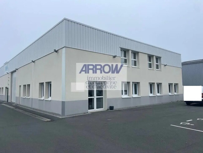 Plus de détails pour Local d'activités à louer