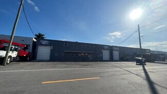 Plus de détails pour 1690-1732 W 32nd Pl, Hialeah, FL - Industriel/Logistique à louer