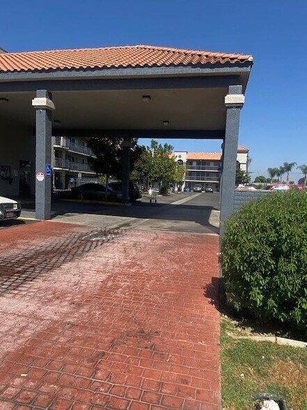 10545 Magnolia Ave, Riverside, CA à vendre - Photo de l’immeuble – Image 3 sur 20