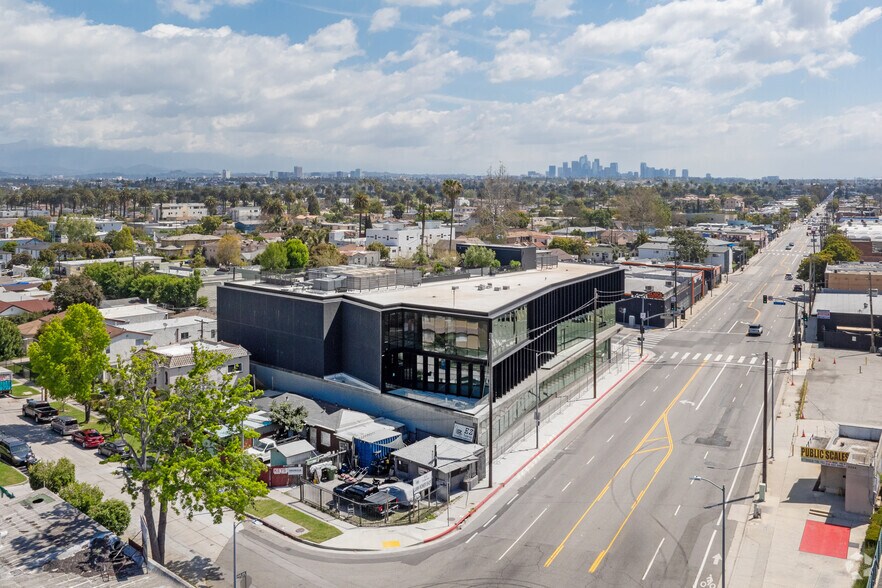 5237 W Jefferson Blvd, Los Angeles, CA à vendre - Aérien – Image 3 sur 7