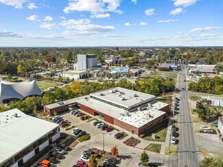 Plus de détails pour 700 SE 5th St, Bentonville, AR - Bureau à louer