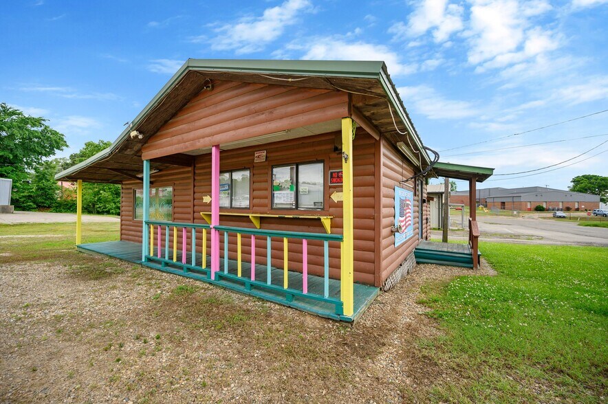 309 E Washington St, Idabel, OK à vendre - Photo principale – Image 1 sur 21