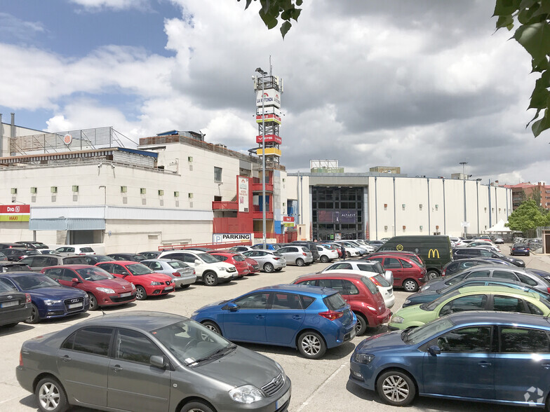 Plaza del Toro, 1, Tres Cantos, Madrid à vendre - Photo de l’immeuble – Image 2 sur 2