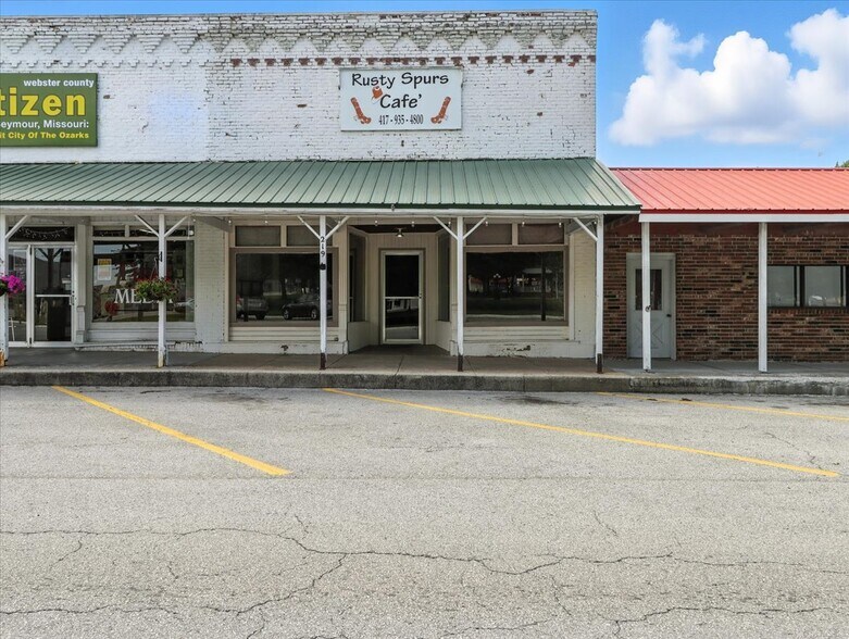 219 Commercial St, Seymour, MO à vendre - Photo de l’immeuble – Image 1 sur 21