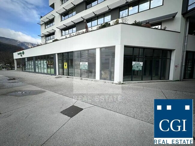 Plus de détails pour Local commercial à vendre