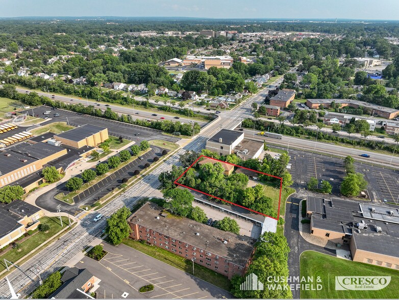 1560 Wagar Rd, Rocky River, OH à vendre - Photo de l’immeuble – Image 3 sur 5