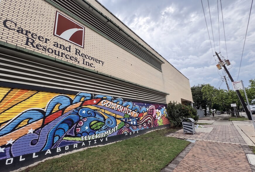 2525 San Jacinto St, Houston, TX à vendre - Photo de l’immeuble – Image 2 sur 15