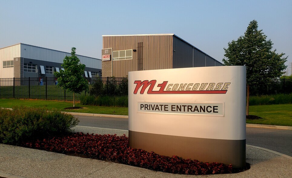 208 Chicane Ln, Pontiac, MI à vendre - Photo de l’immeuble – Image 2 sur 17