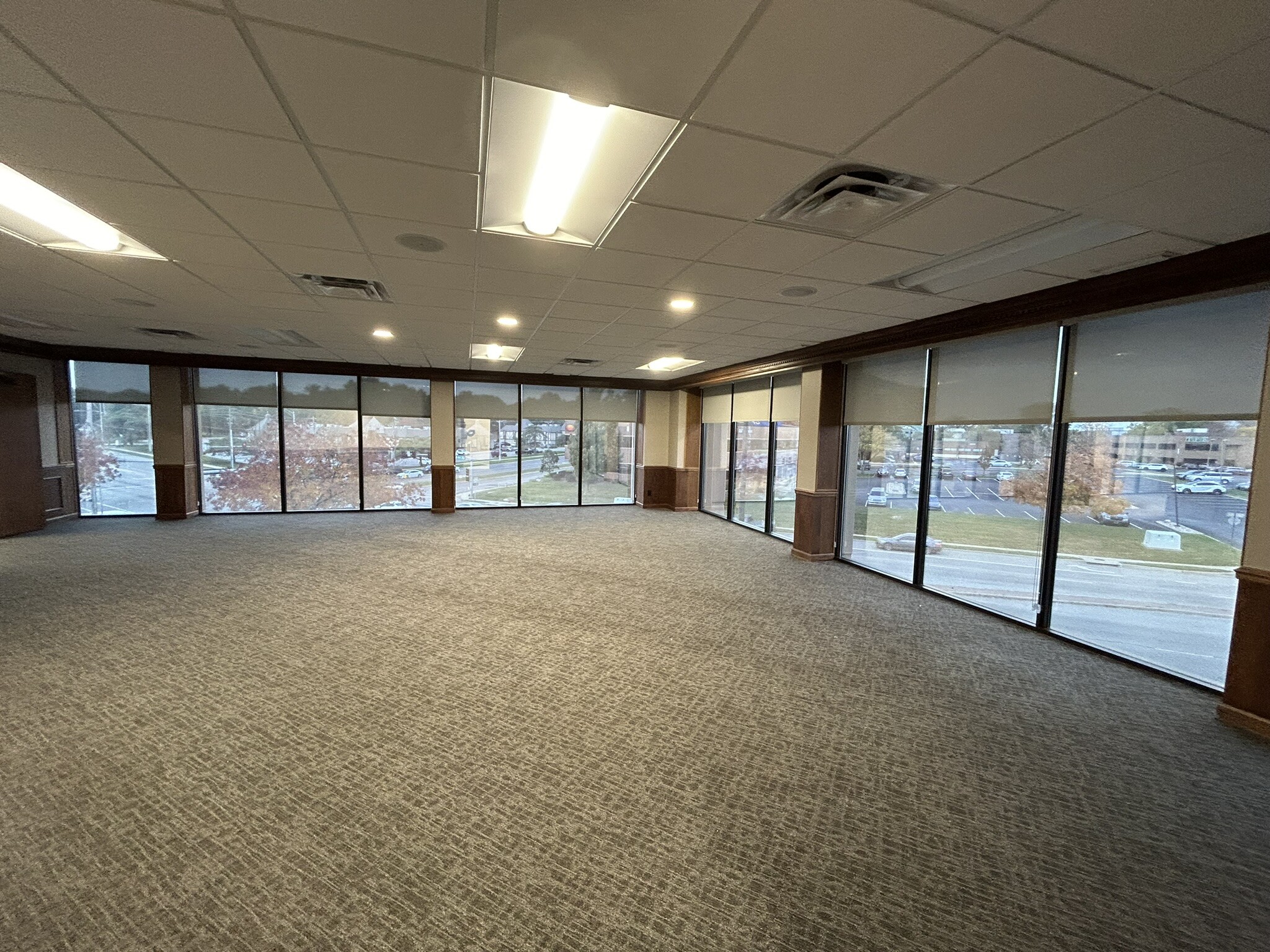 4650 College Blvd, Overland Park, KS à louer Photo de l’immeuble– Image 1 sur 2