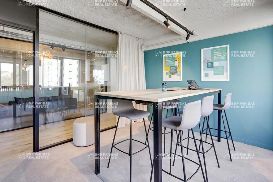 Bureau dans Lille à louer - Photo de l’immeuble – Image 1 sur 8