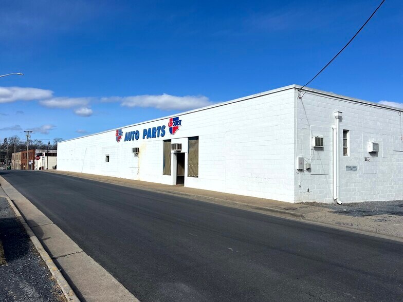 60 E Rock St, Harrisonburg, VA à louer - Photo de l’immeuble – Image 1 sur 19