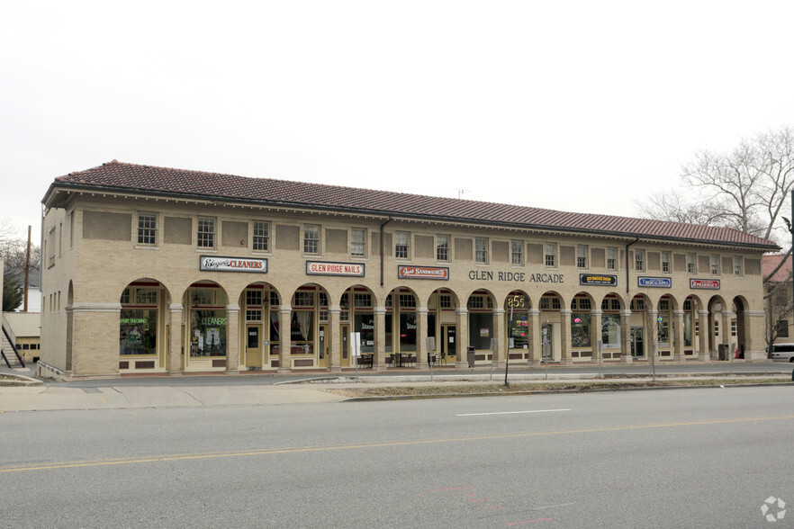 855 Bloomfield Ave, Glen Ridge, NJ à louer - Photo principale – Image 1 sur 4