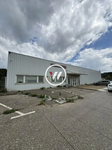 Local d’activités dans Bouc-Bel-Air à louer - Photo de l’immeuble – Image 1 sur 1