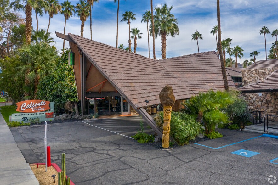 411 E Palm Canyon Dr, Palm Springs, CA à vendre - Photo de l’immeuble – Image 2 sur 35
