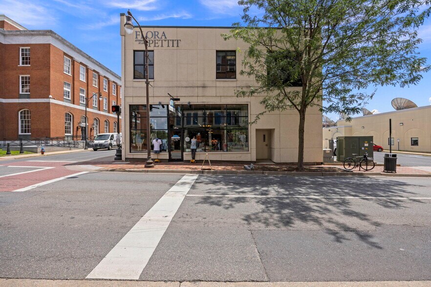90 N Main St, Harrisonburg, VA à vendre - Photo de l’immeuble – Image 2 sur 28