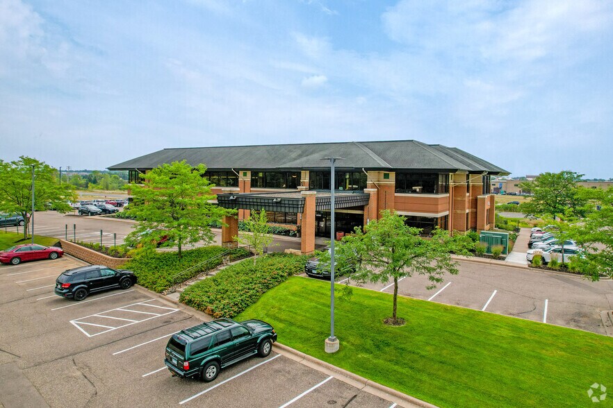 2850 Curve Crest Blvd, Stillwater, MN à louer - Photo de l’immeuble – Image 2 sur 5