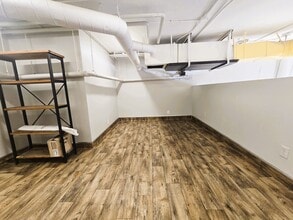 221 E 12th St, Los Angeles, CA à louer Photo intérieure– Image 2 sur 2