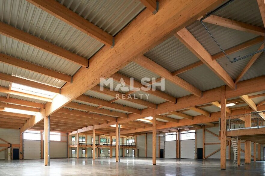 Local d’activités dans Tarare à louer - Photo de l’immeuble – Image 3 sur 14