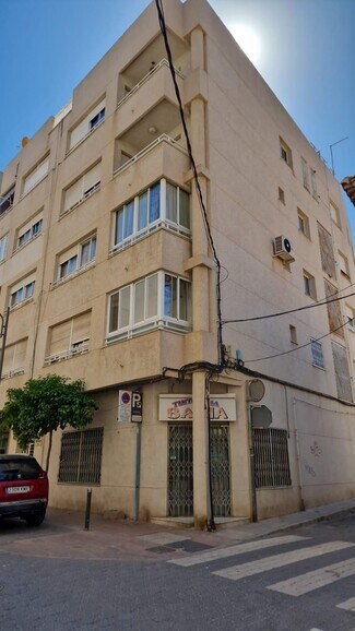 Plus de détails pour Local commercial à vendre