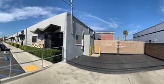 Plus de détails pour 2413 S Broadway, Santa Ana, CA - Industriel/Logistique à louer