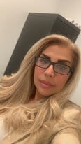 Zora Mazroei